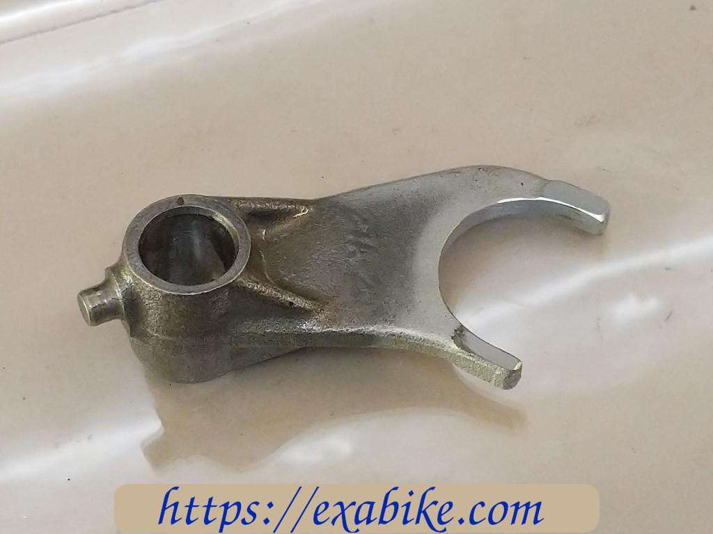 fourchette de boite Suzuki GSXF 600 - photo 1