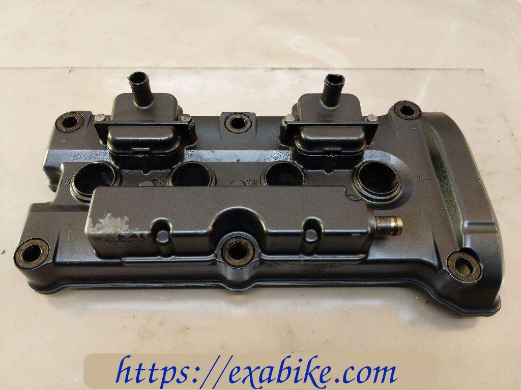 cylinder head cover Honda CBF 600 - photo 2