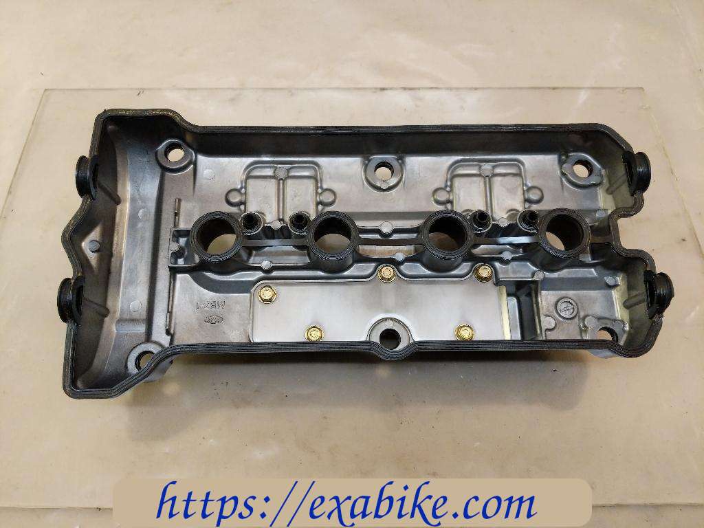 cylinder head cover Honda CBF 600 - photo 3