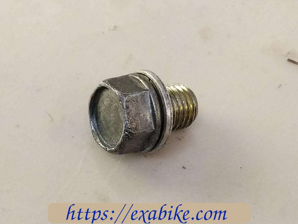 drain plug Honda CBF 600 - photo 1