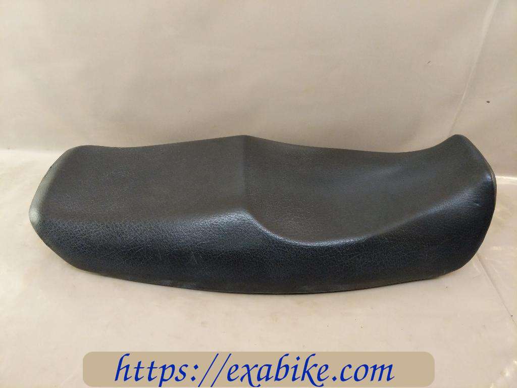 seat Kawasaki GPZ 1100 - photo 1