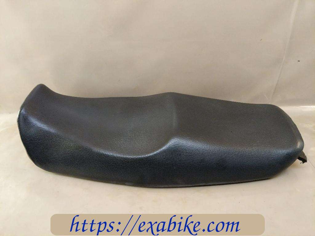 seat Kawasaki GPZ 1100 - photo 2