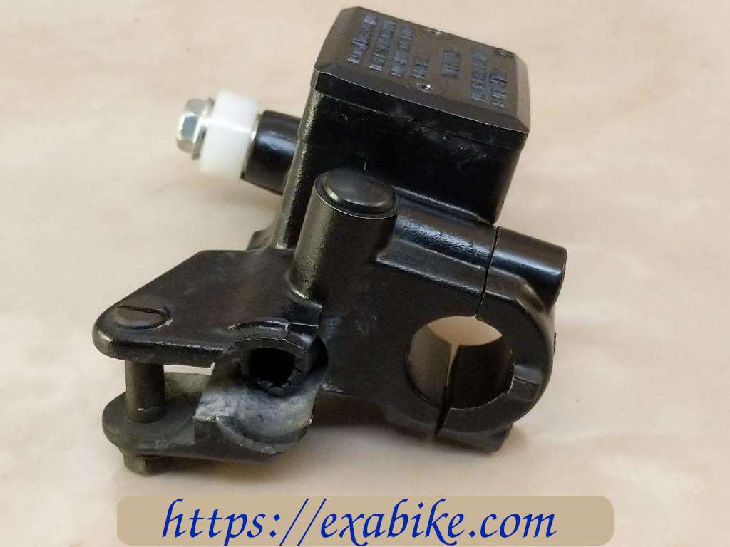 clutch master cylinder Kawasaki GPZ 1100 - photo 4
