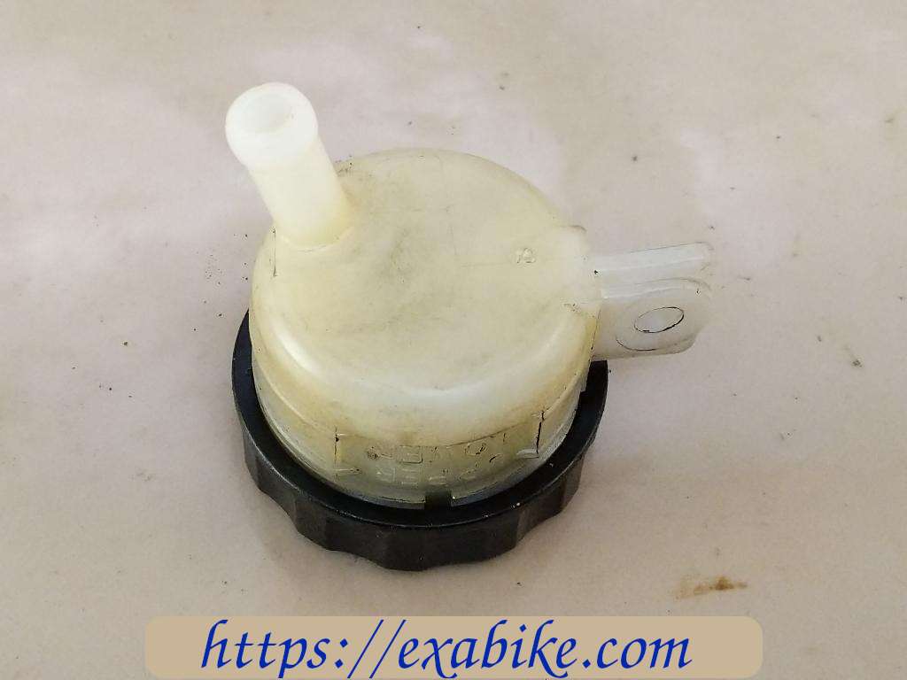 bocal de liquide de frein Kawasaki GPZ 1100 - photo 2