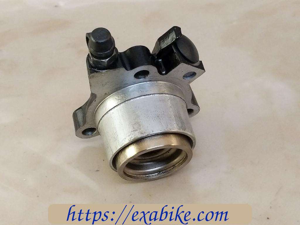 clutch slave cylinder Kawasaki GPZ 1100 - photo 2