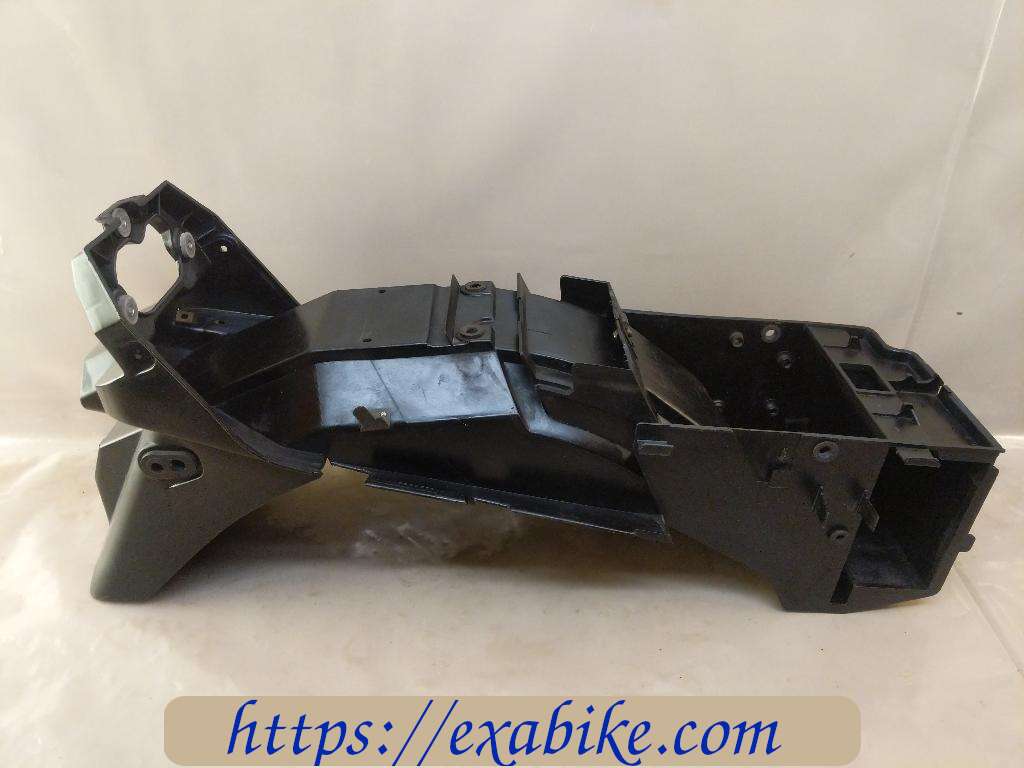 rear fender Kawasaki GPZ 1100 - photo 1