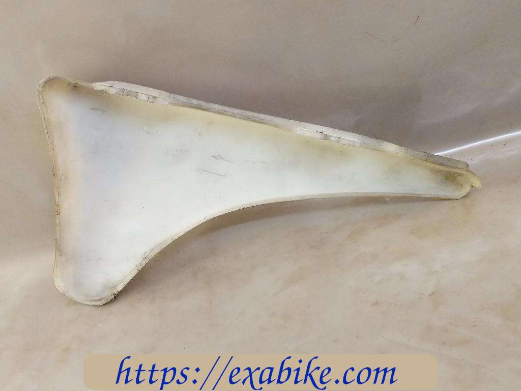 side cover, right Yamaha XT 125 - photo 3