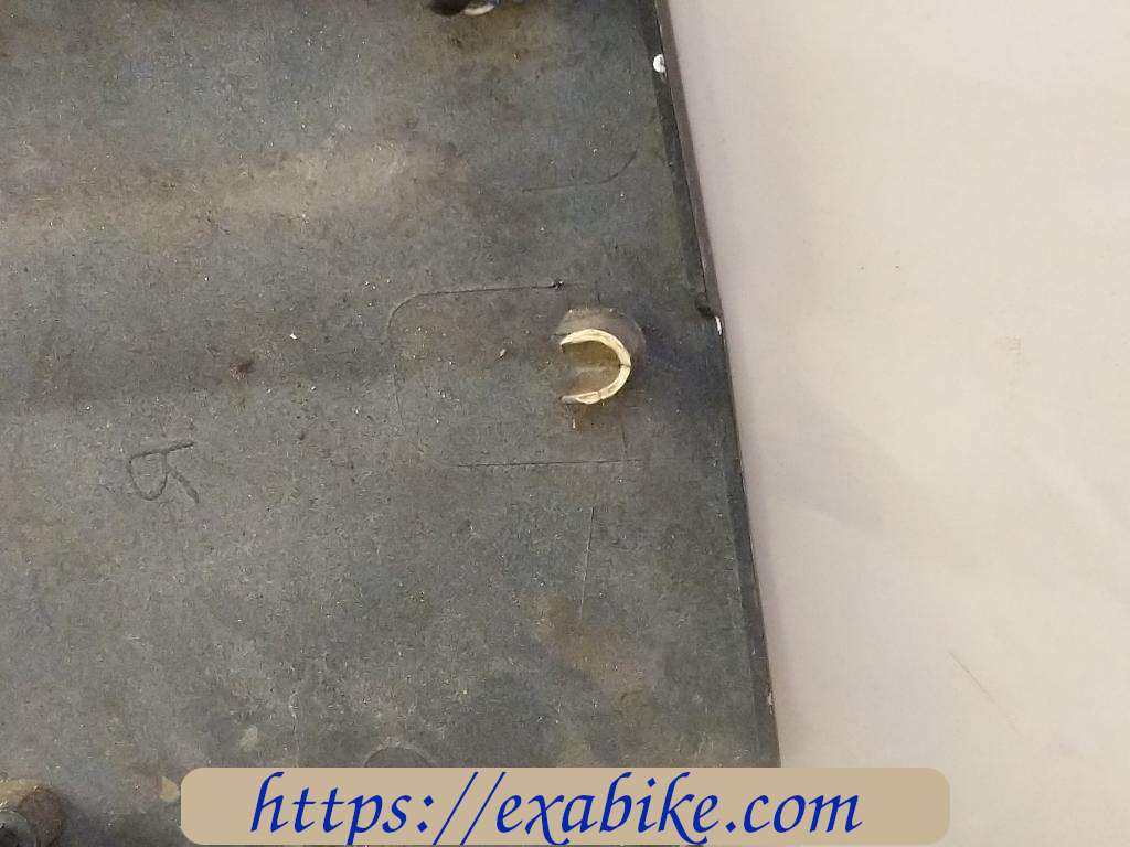 cache latéral droit Kawasaki GPX 750 - photo 3