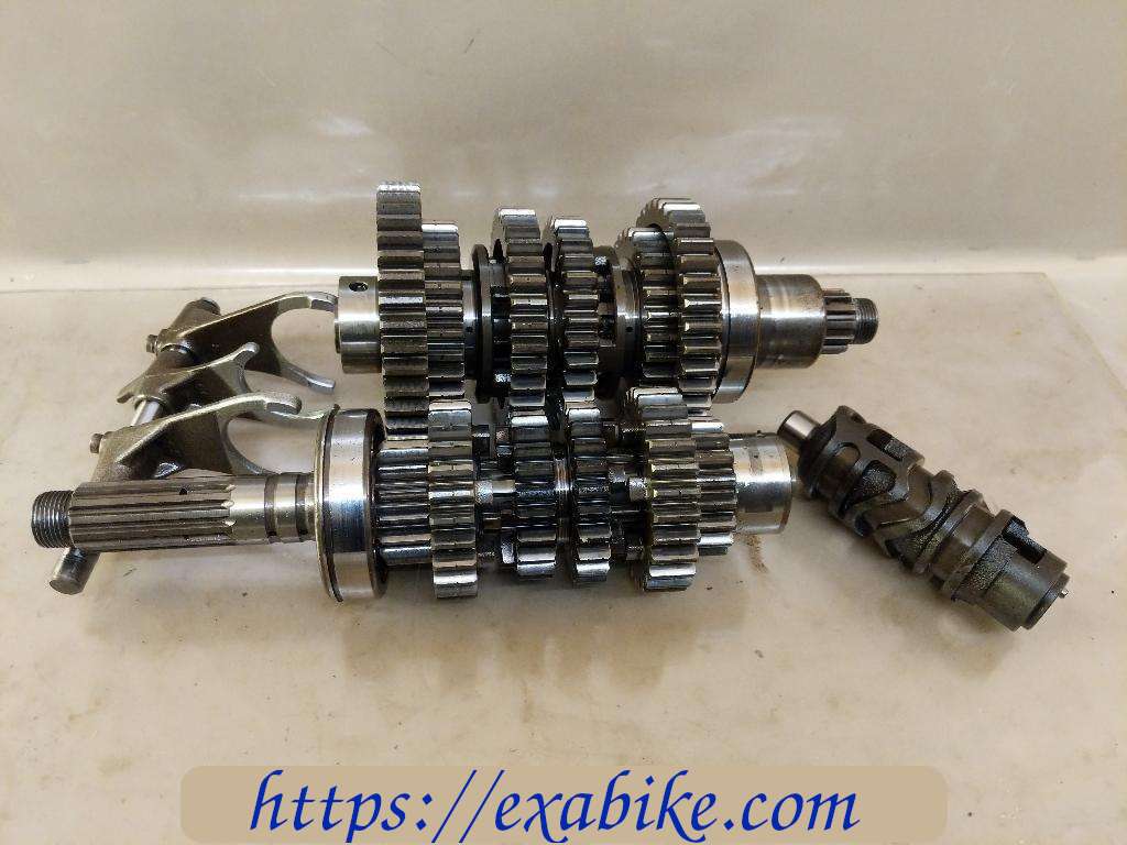 gearbox Kawasaki GPZ 1100 - photo 1