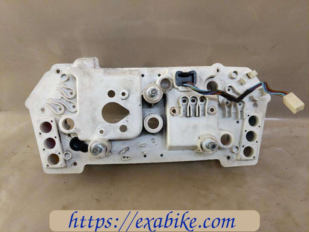 boitier des compteurs Kawasaki GPX 750 - photo 3