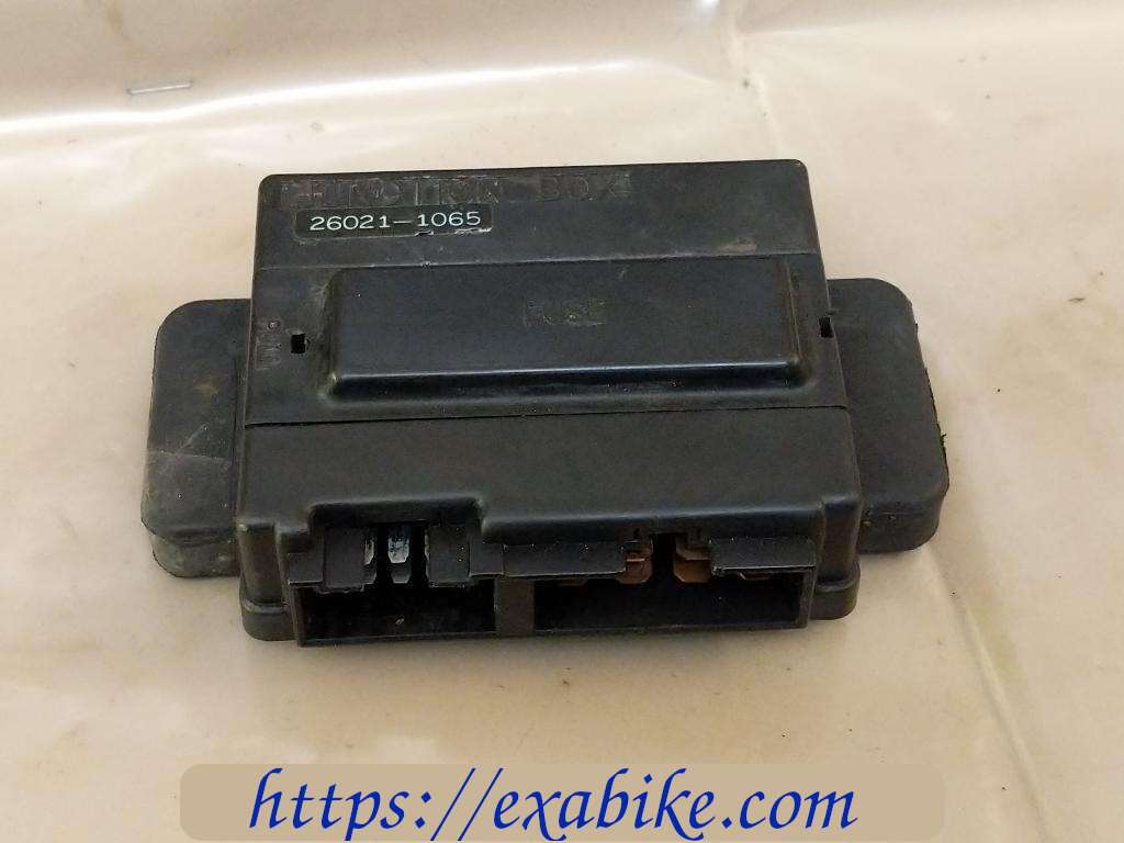 boite à fusibles Kawasaki GPX 750 - photo 1