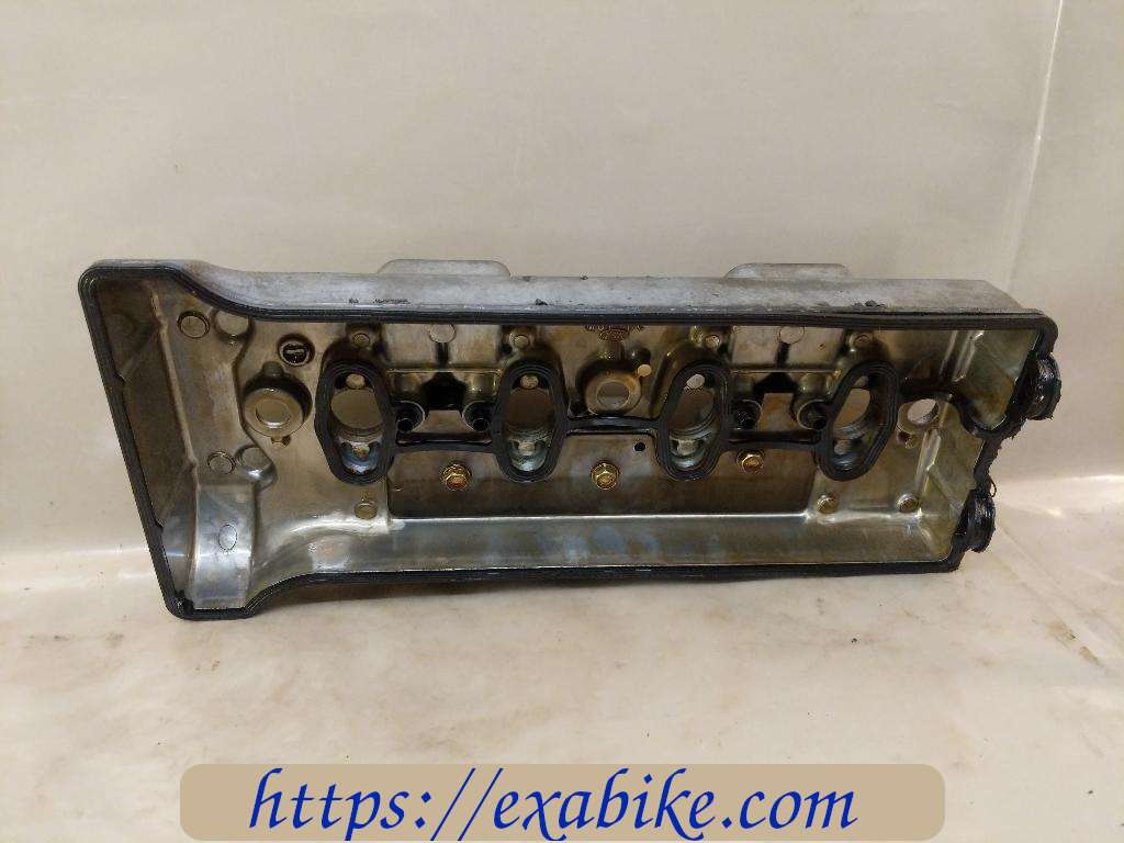 cylinder head cover Honda CBR 600 - photo 3