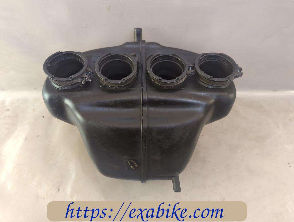 air cleaner box Suzuki GSXF 750 - photo 1