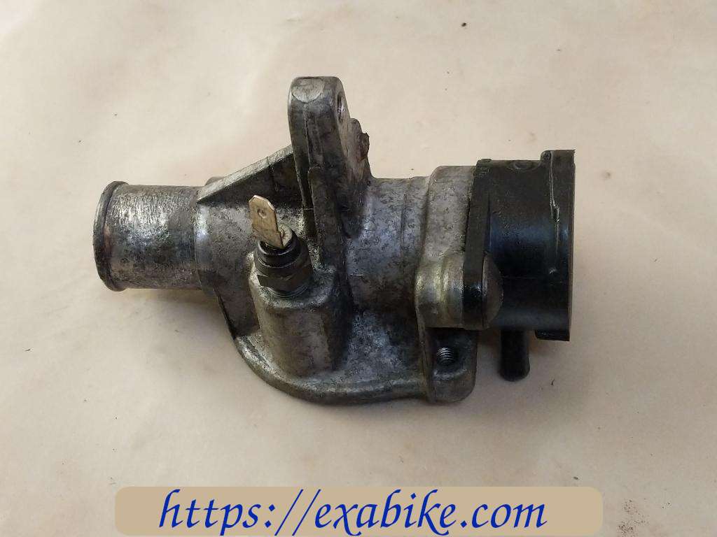 thermostat case Kawasaki 1000 RX - photo 1