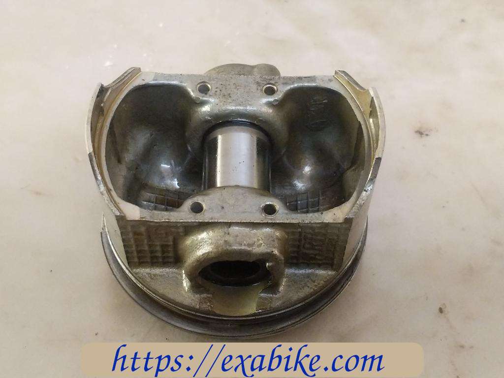 piston Suzuki GSXF 750 - photo 3