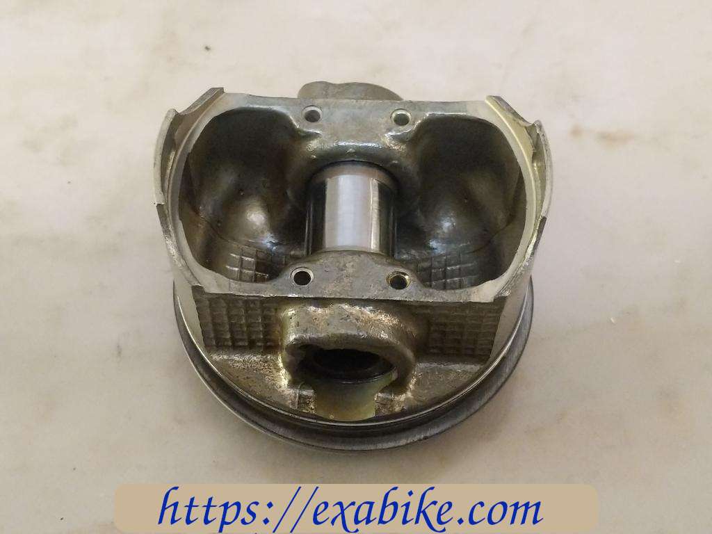 piston Suzuki GSXF 750 - photo 3