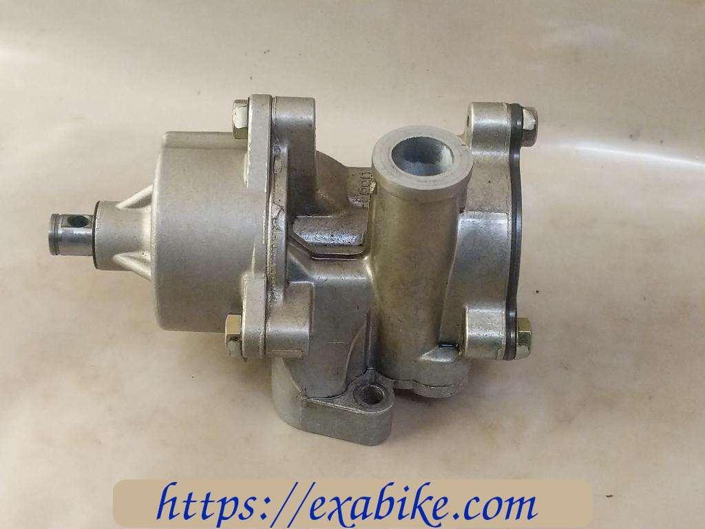 oil pump Suzuki GSXF 750 - photo 2