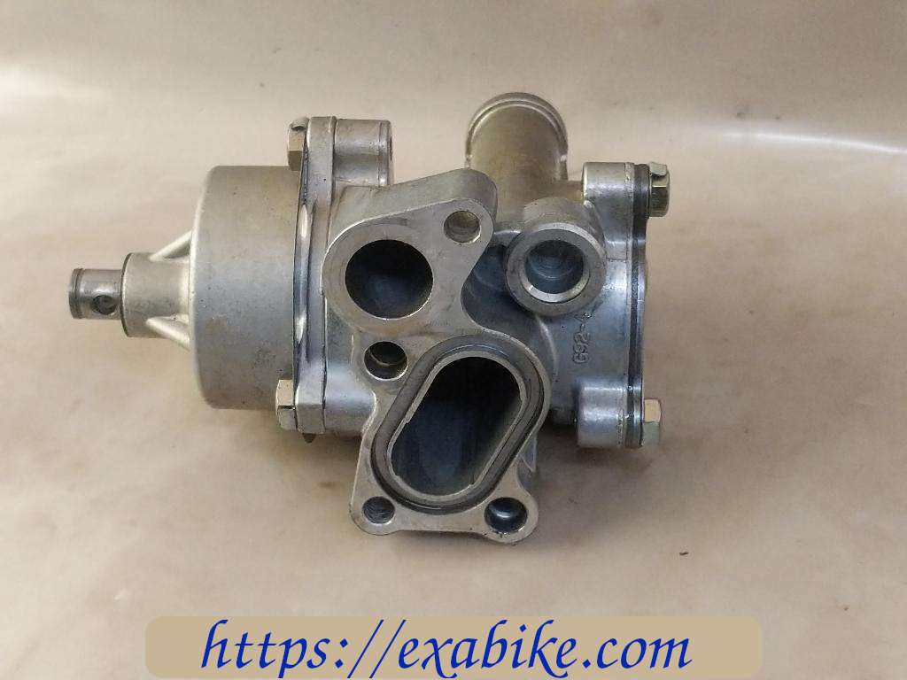 oil pump Suzuki GSXF 750 - photo 3