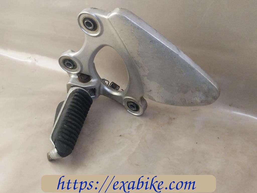 footrest plate, front left Suzuki GSXF 750 - photo 1