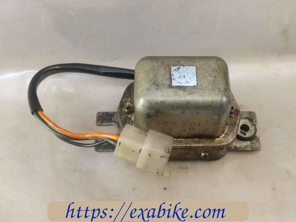 voltage regulator Suzuki GT 380 - photo 1