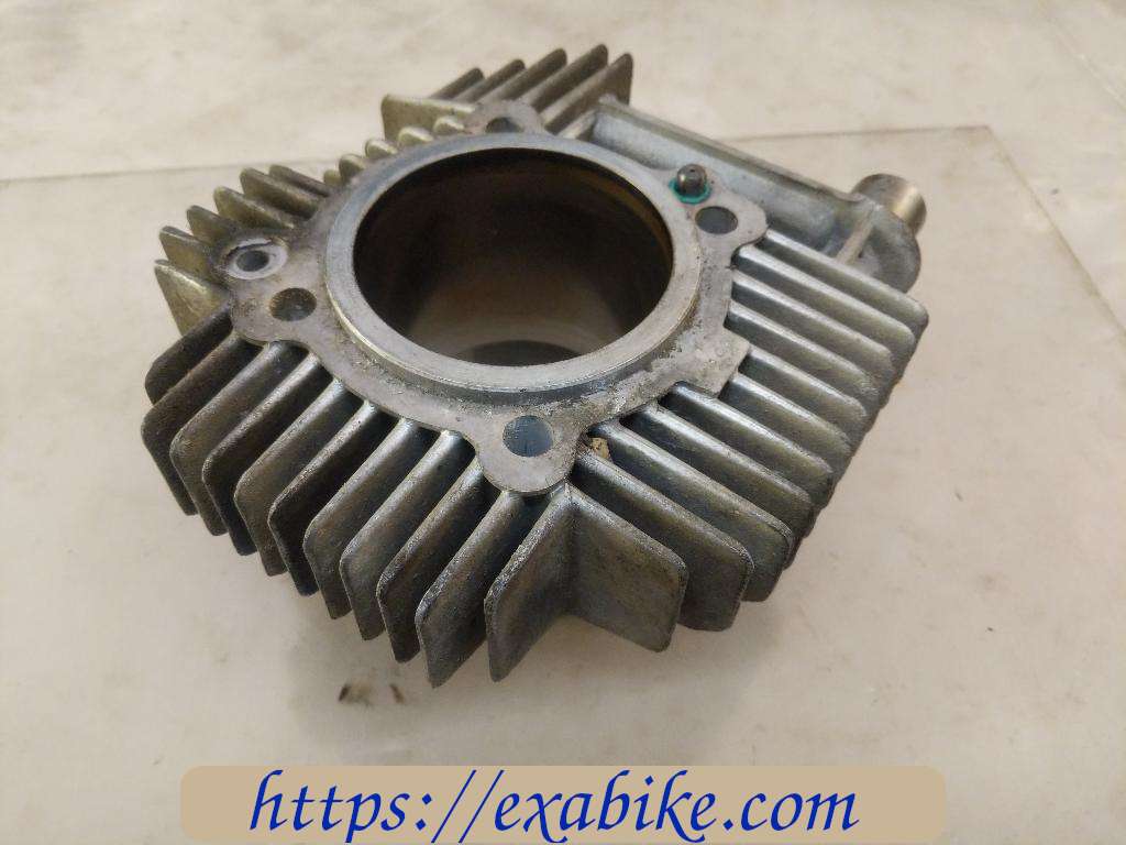 cylinder, front Ducati 600 Monster - photo 2