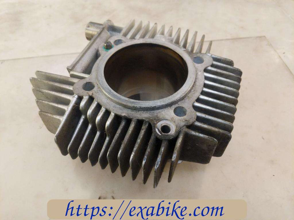 cylinder, front Ducati 600 Monster - photo 3