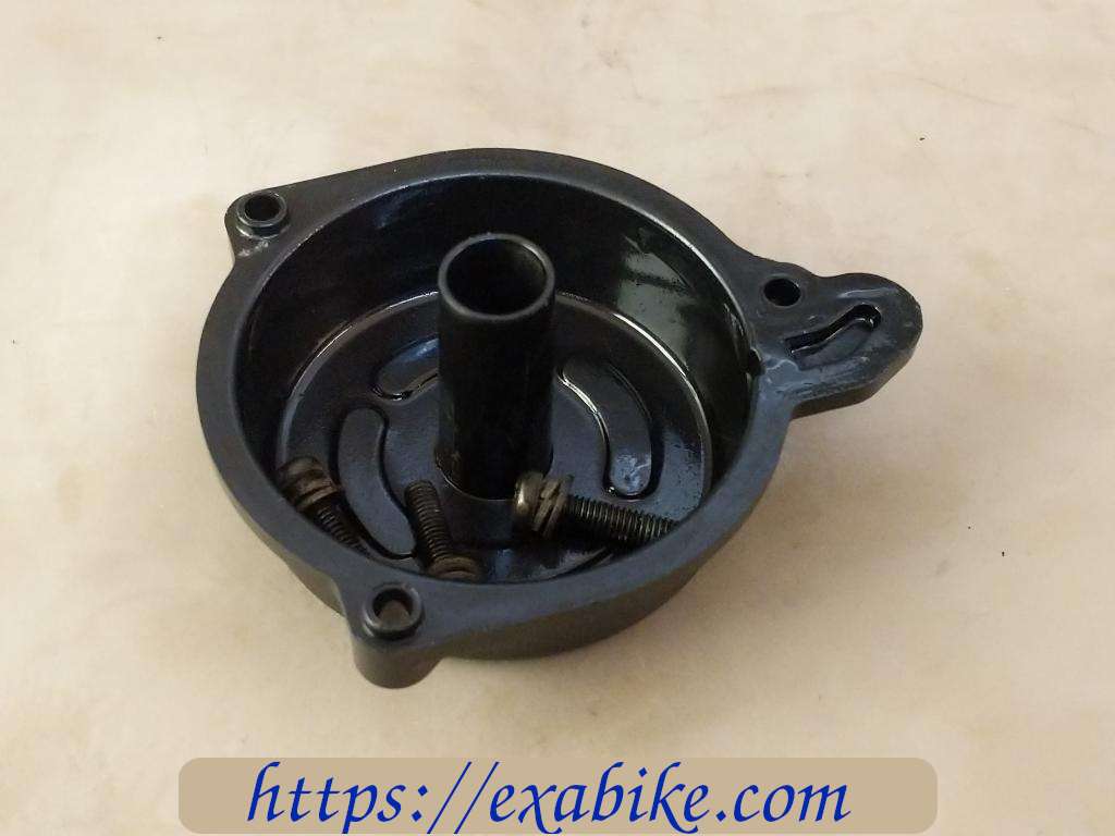 carburetor top cap Honda CB 500 - photo 2
