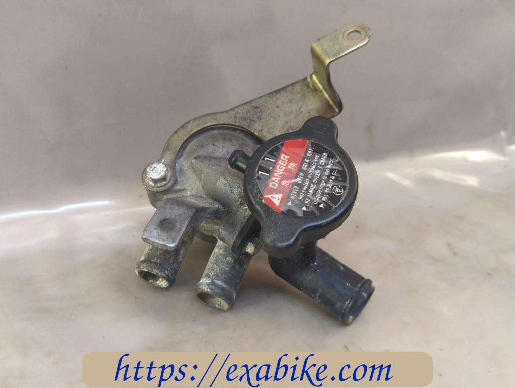 thermostat case Honda CB 500 - photo 1