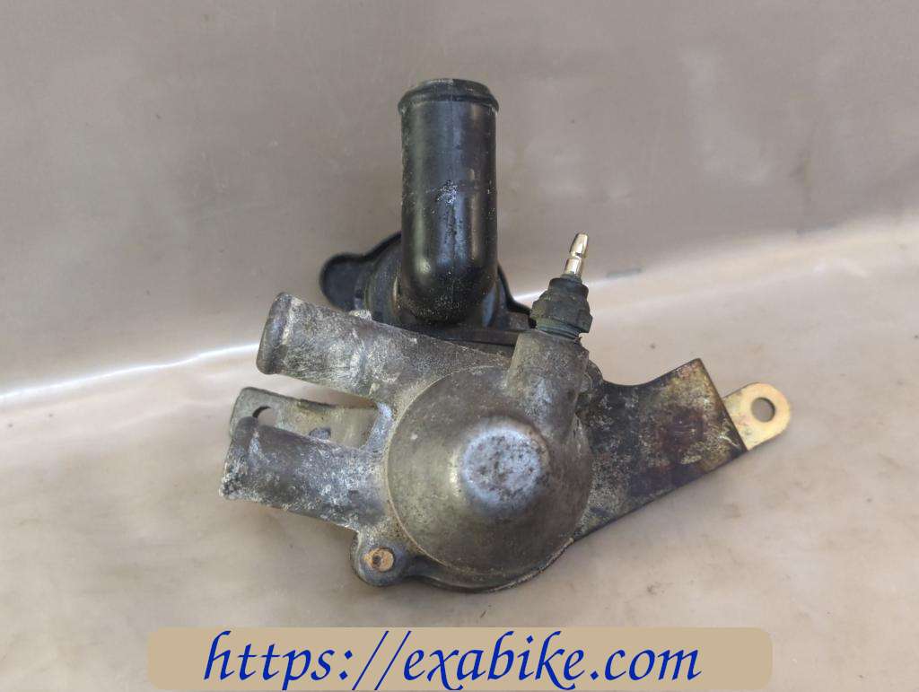 thermostat case Honda CB 500 - photo 3