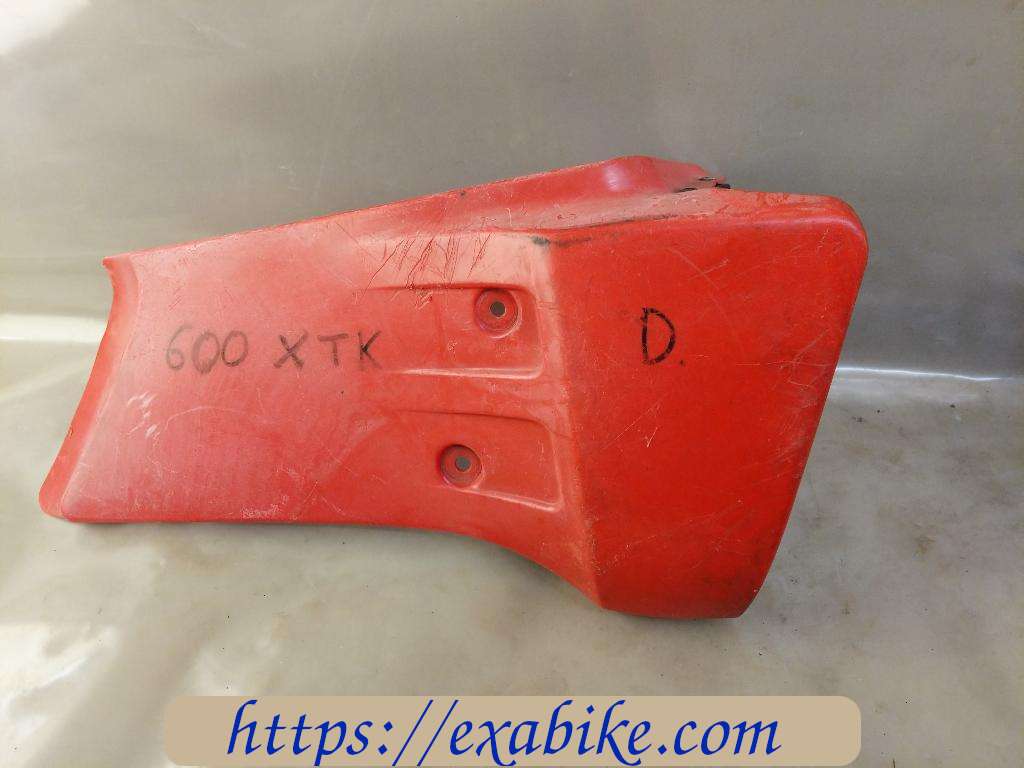 ecope droite Yamaha XT 600 - photo 1