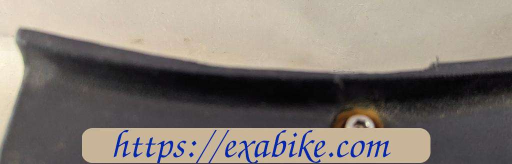 inner cowl, left Kawasaki GPZ 500 - photo 3