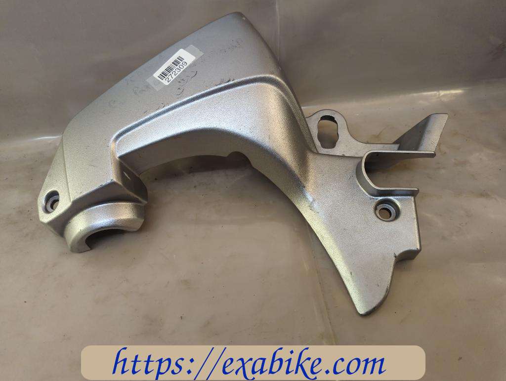 cowl, left Kawasaki 650 Versys - photo 1