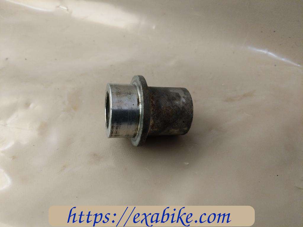 final flange spacer Kawasaki ZZR 1100 - photo 1