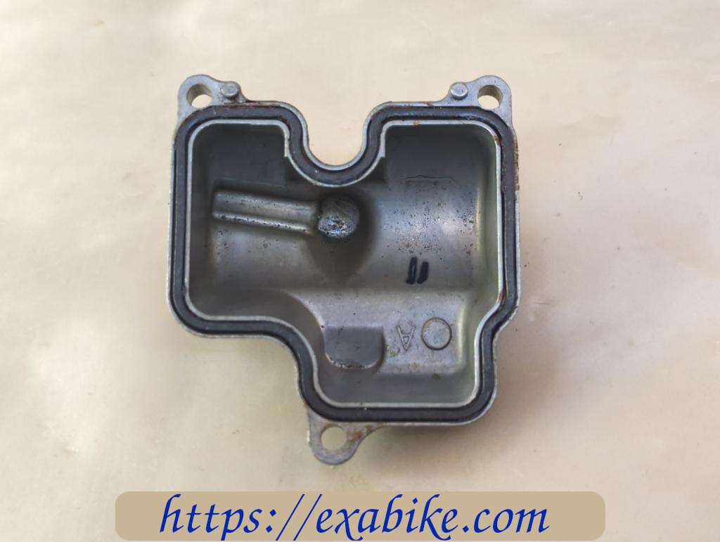 cuve de carburateur gauche Honda CBF 600 - photo 3