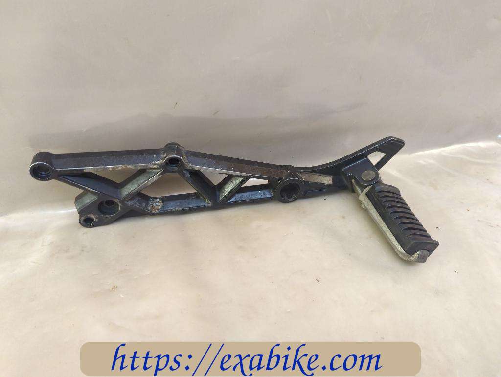 footrest plate, left Kawasaki GPZ 400 ZX - photo 1