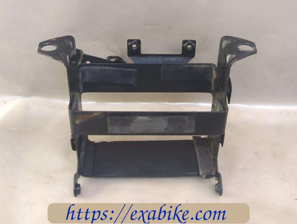 bac à batterie Suzuki DR 800 - photo 1