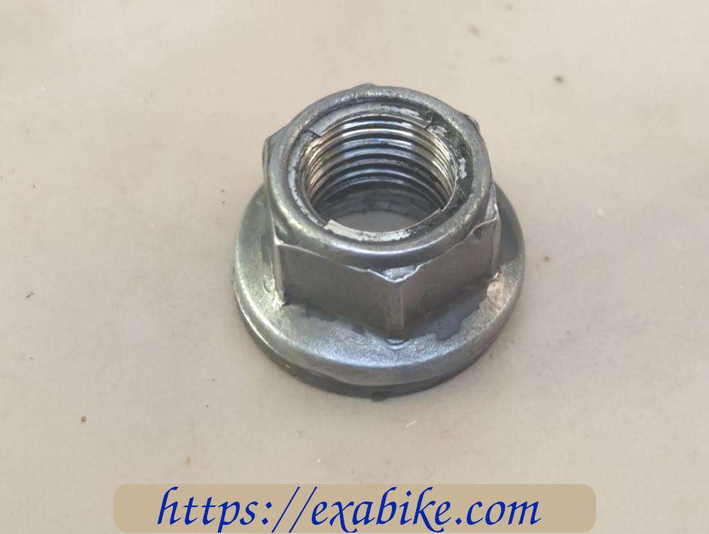 ecrou d'axe de roue arrière Suzuki DR 800 - photo 1