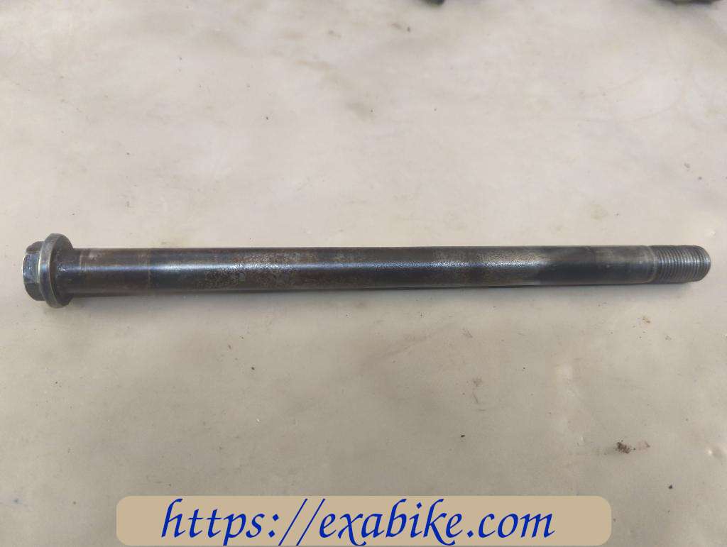 axe de bras oscillant Suzuki DR 800 - photo 1