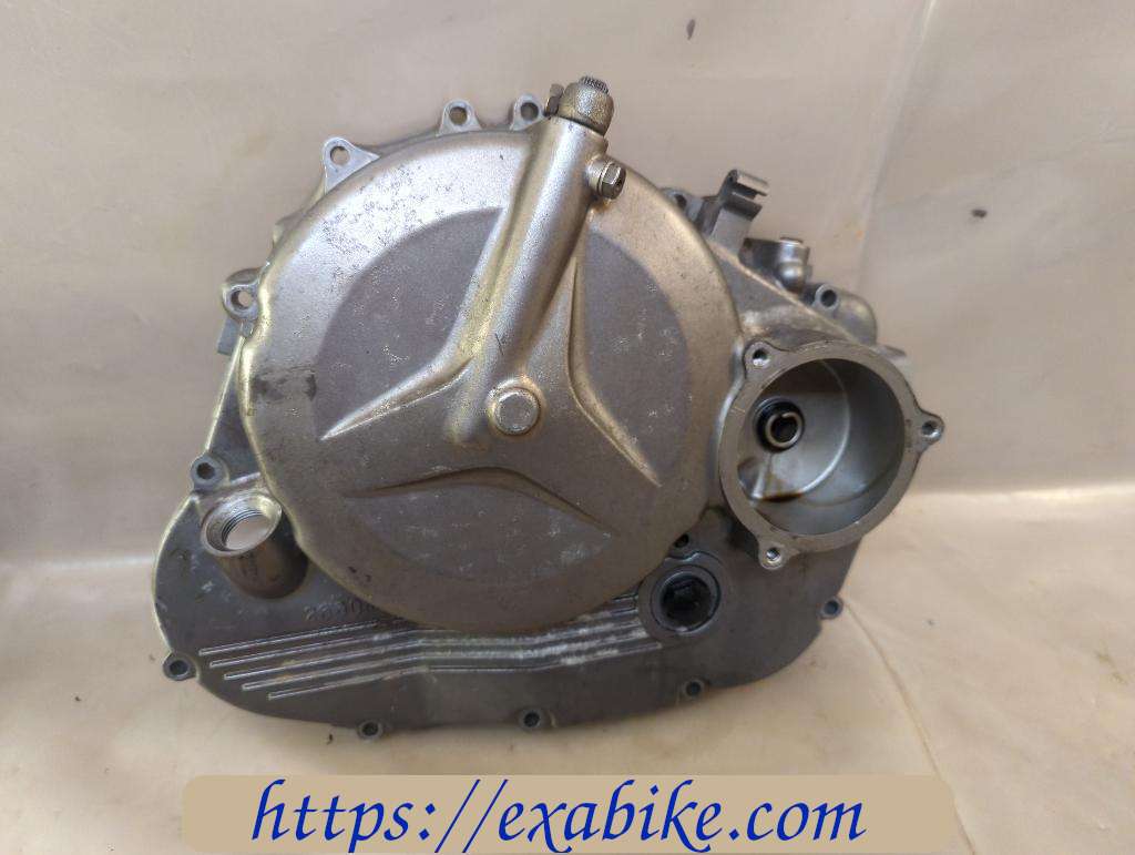 clutch cover Suzuki DR 800 - photo 1