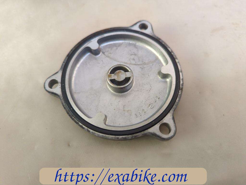 oil filter cover Suzuki DR 800 - photo 2