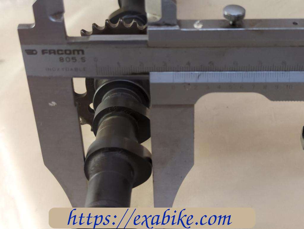 camshaft, intake Suzuki GSXR1100W - photo 4