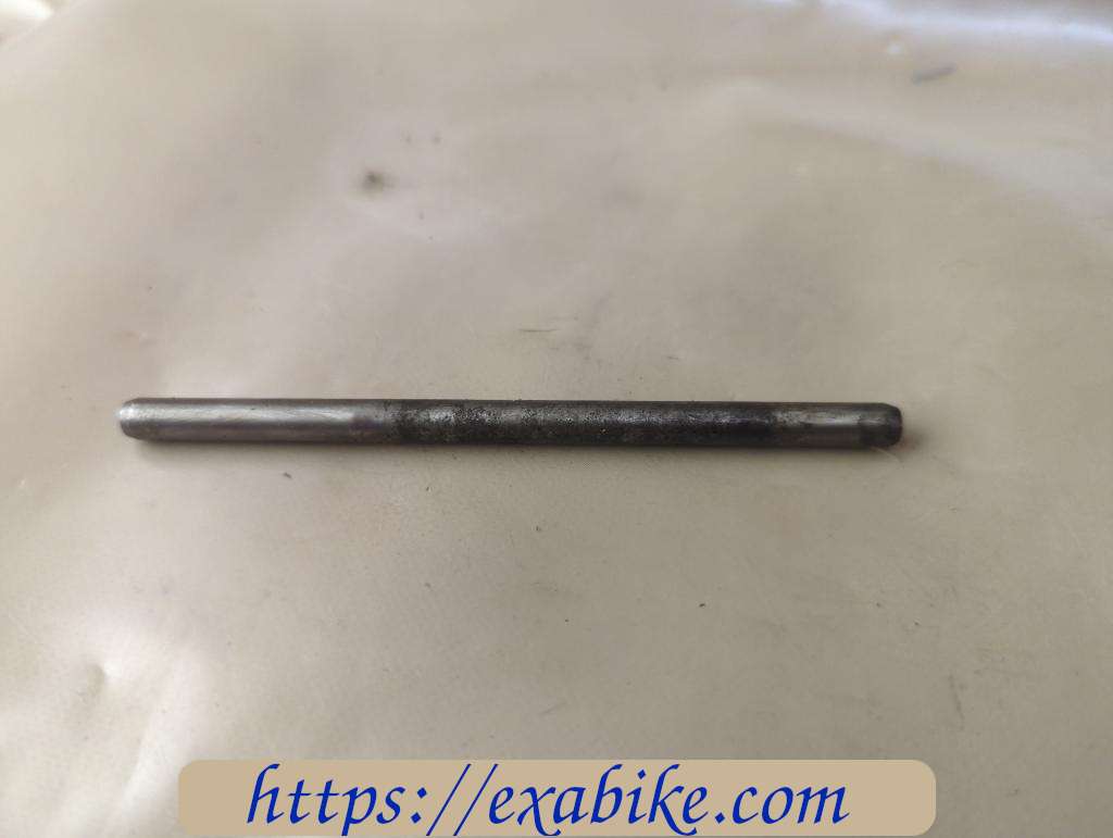 clutch spindle Suzuki GSXR1100W - photo 1