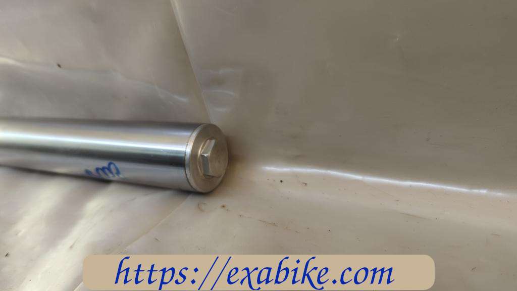 fork élément, right Suzuki DR 800 - photo 3