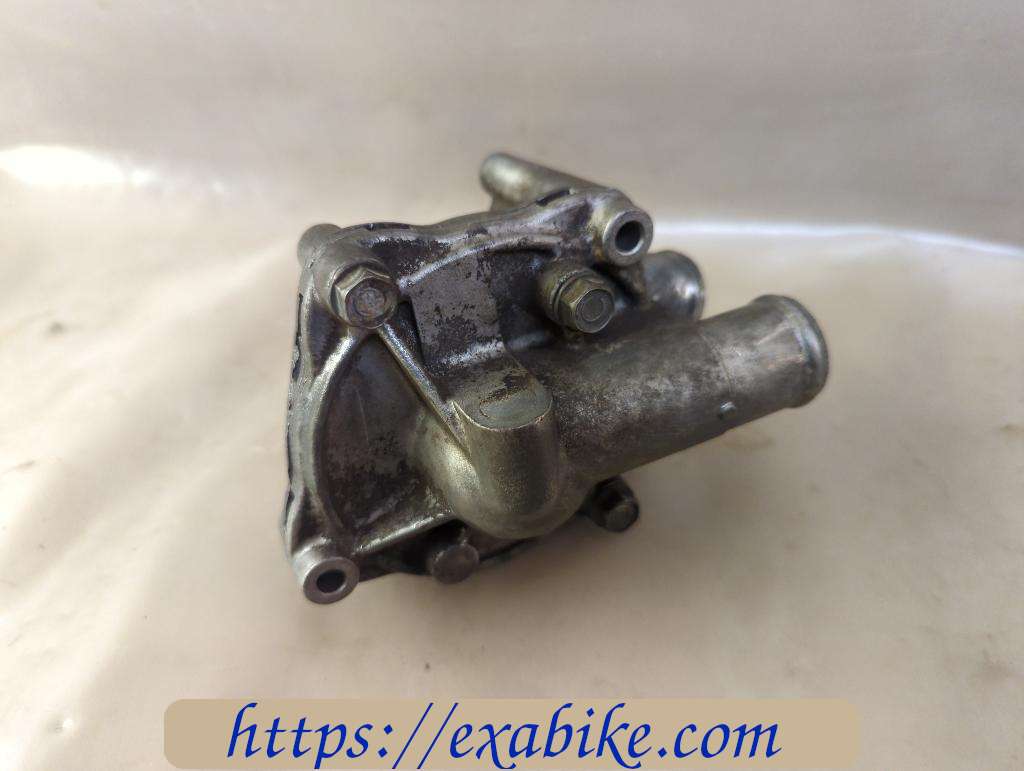 water pump Honda VFC 750 - photo 1