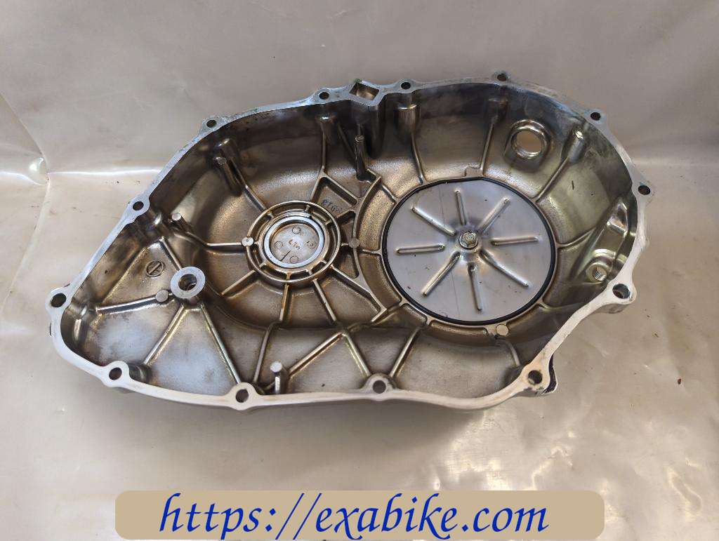 clutch cover Honda VFC 750 - photo 2