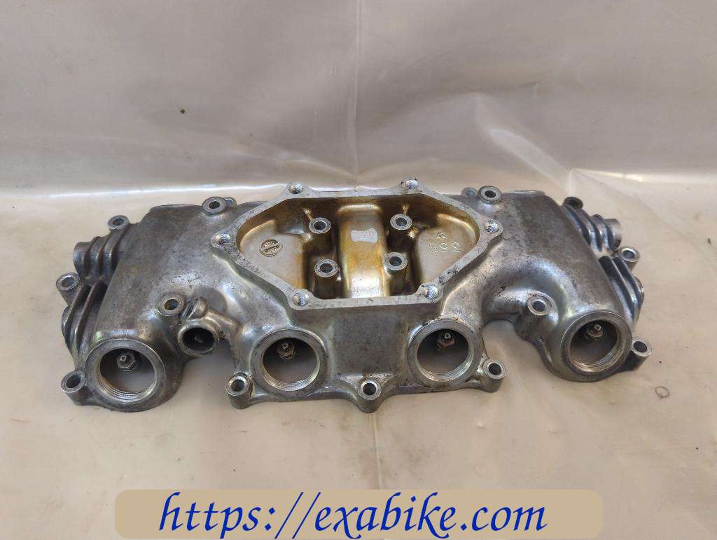 cylinder head cover Honda CB400F - photo 2
