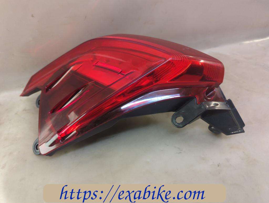 tail light, left Peugeot 400 Metropolis - photo 2