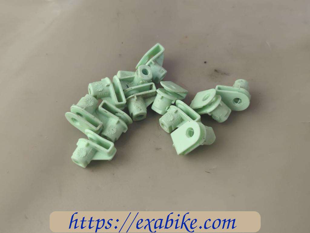 clips Peugeot 400 Metropolis - photo 1