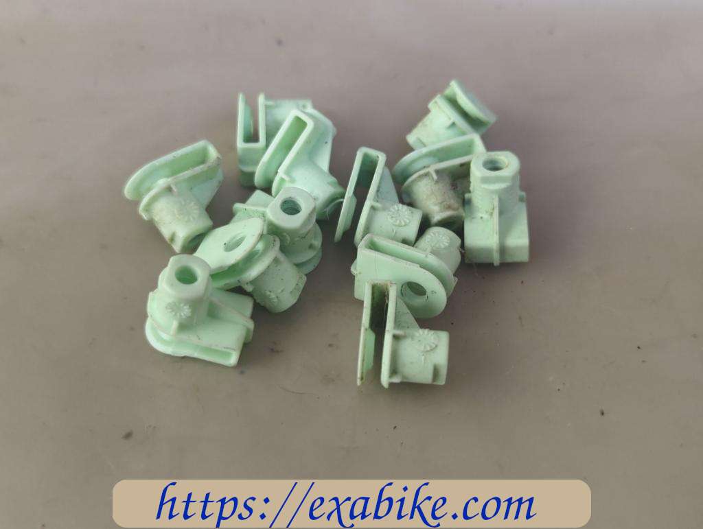 clips Peugeot 400 Metropolis - photo 1