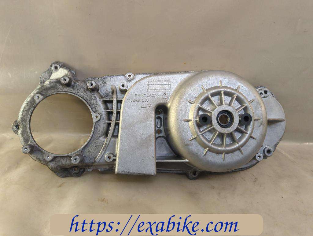 crankcase cover, left Peugeot 400 Metropolis - photo 1